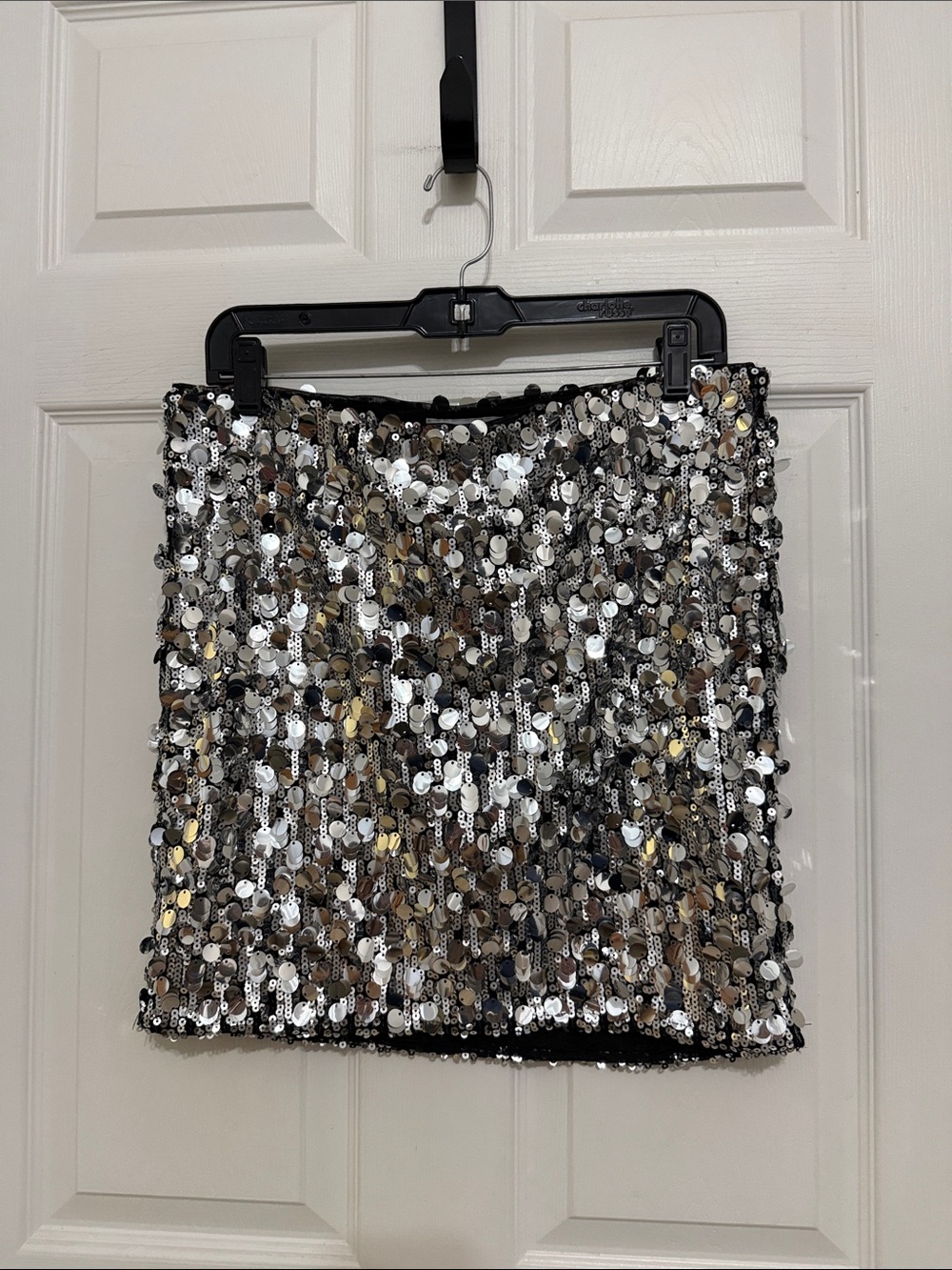 Dkny jeans women’s silver sequin mini skirt